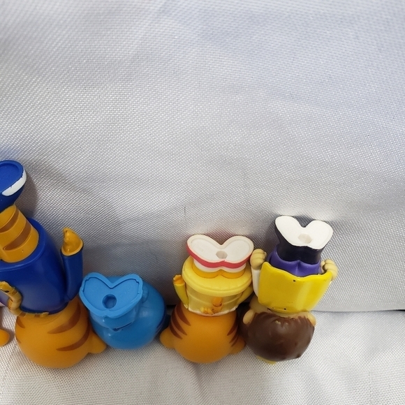 PBS Daniel Tigers Neighborhood Friends And Family Figure Set Posable Cake Topper - Picture 6 of 7